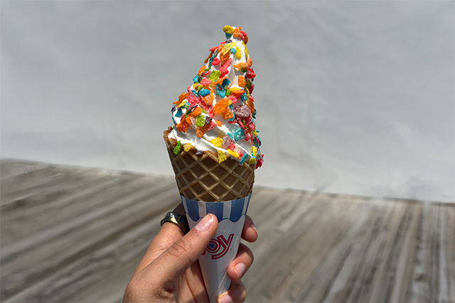 3_cone-cup-or-waffle-coneyour-choice 3_cone-cup-or-waffle-coneyour-choice